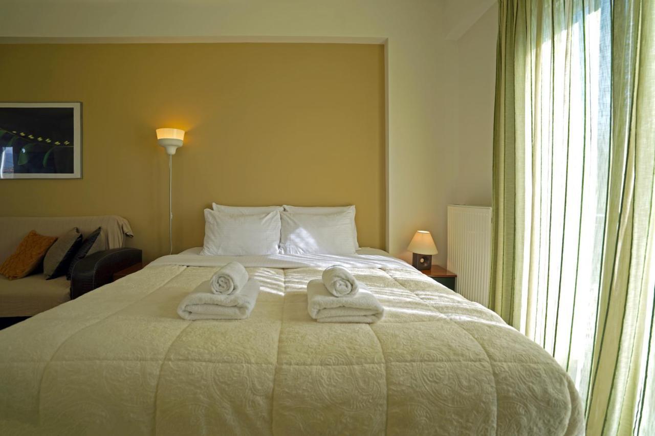 Semiramis Suites With Pool กาลามาตา ภายนอก รูปภาพ