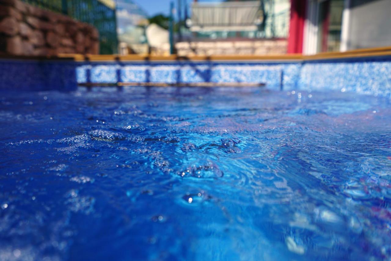 Semiramis Suites With Pool กาลามาตา ภายนอก รูปภาพ