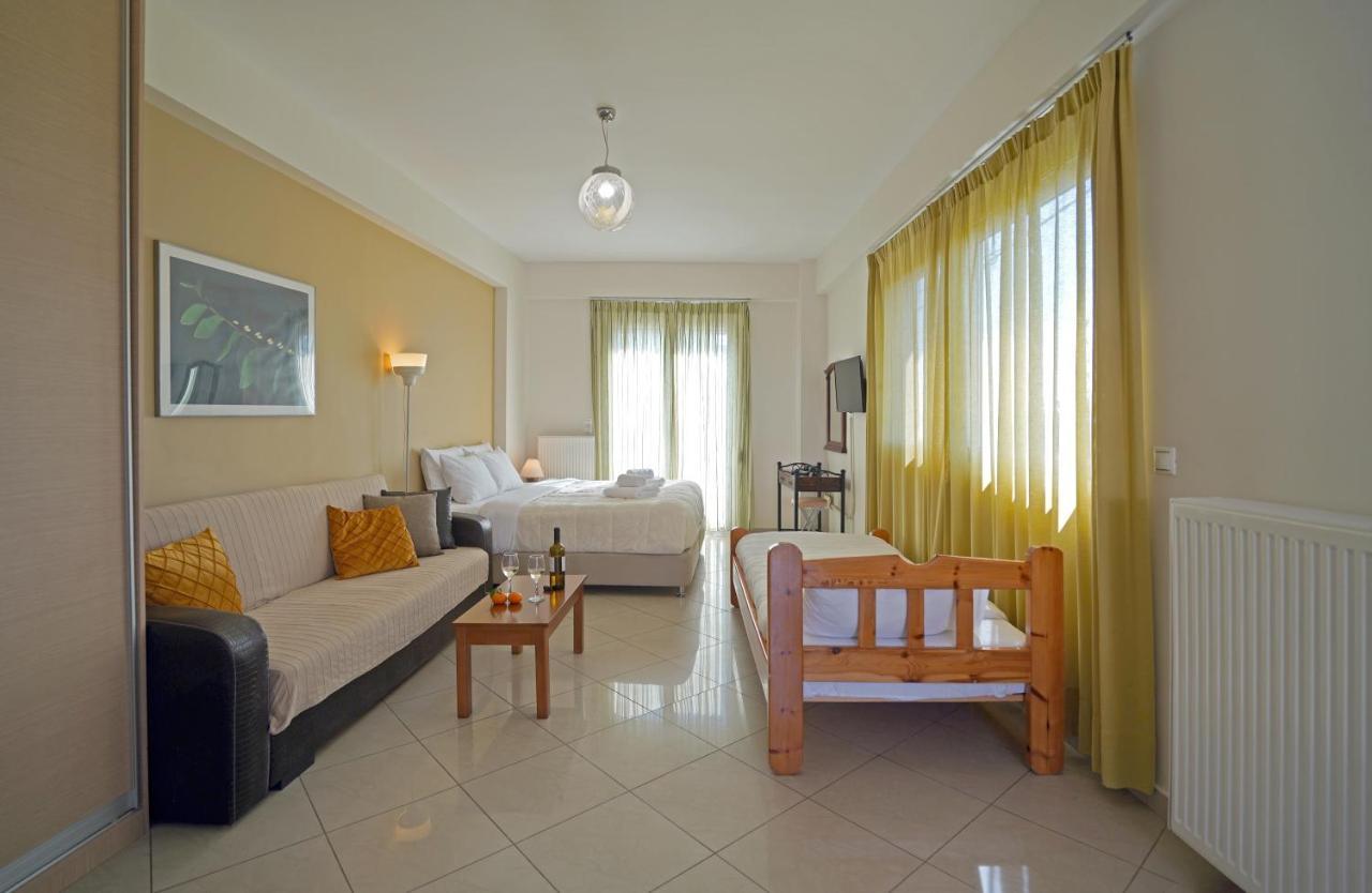 Semiramis Suites With Pool กาลามาตา ภายนอก รูปภาพ