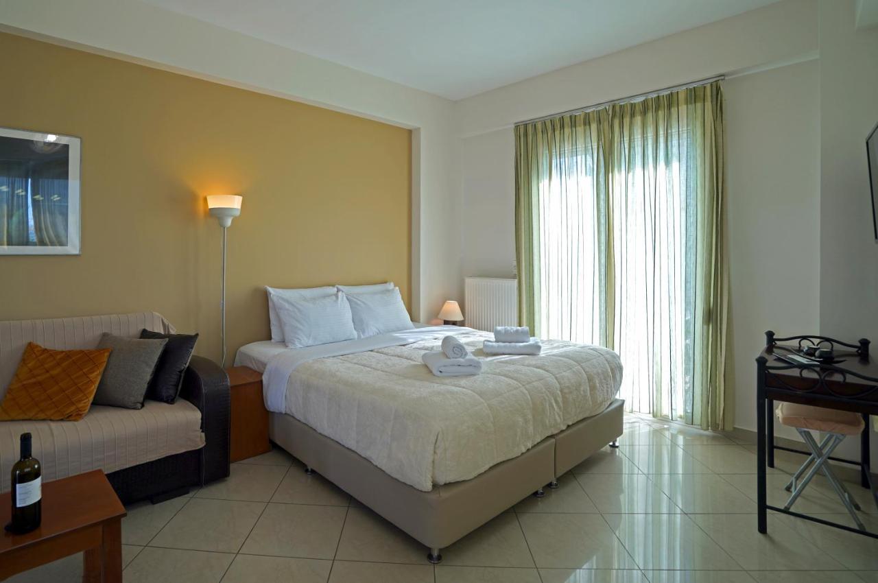Semiramis Suites With Pool กาลามาตา ภายนอก รูปภาพ