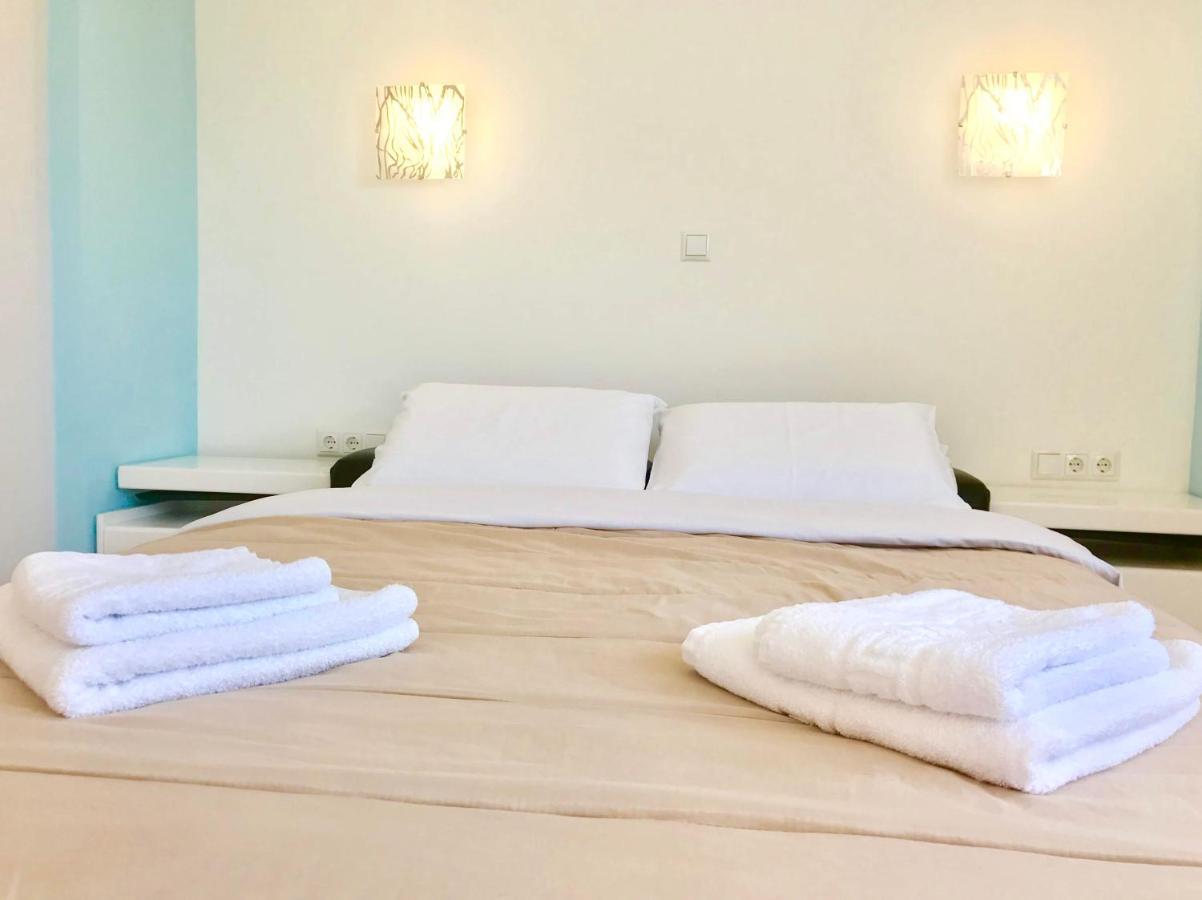 Semiramis Suites With Pool กาลามาตา ภายนอก รูปภาพ