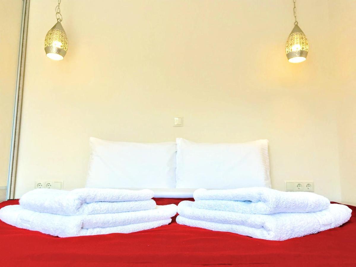 Semiramis Suites With Pool กาลามาตา ภายนอก รูปภาพ